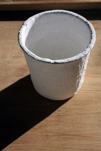 Stiftebecher-Vase-Gips-Rand